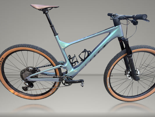Scott Spark Rc Pro 2023 usata — vista laterale