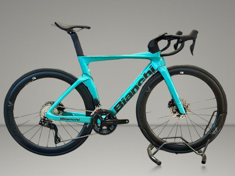 Bianchi Oltre Comp 2025 usata — vista laterale