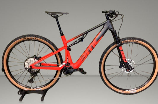 BMC Fourstroke Amp Lt Two Usa 2023 usata — vista laterale