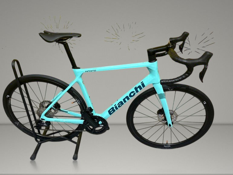 Bianchi Infinito 2024 usata — vista laterale