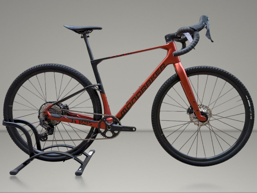 Mondraker Arid Carbon 2025 usata — vista laterale