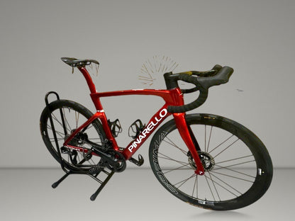 Pinarello Dogma F 2026 usata — vista laterale