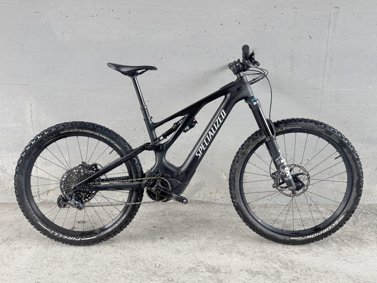 Specialized Turbo Levo Comp Carbon 2023 usata — vista laterale